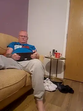 FriendlyDave online show from January 1, 8:26 pm