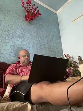 Dick 6inches online show from July 16, 10:33 am