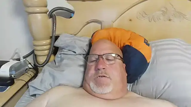 Bigbear0563 online show from May 22, 4:56 pm
