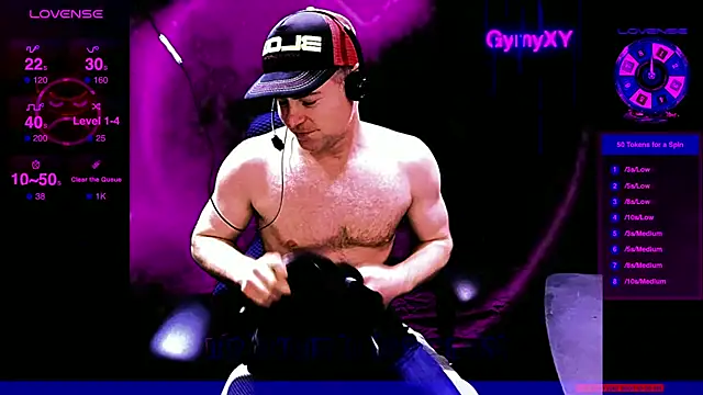 Snapshot of GymyXY chatting on February 9, 8:33 am GymyXY online show from February 9, 8:33 am
