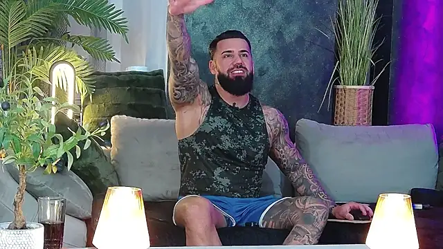 masterkingofmusclee online show from March 19, 9:18 pm