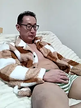 Snapshot of tai0202 chatting on January 30, 3:33 am tai0202 online show from January 30, 3:33 am