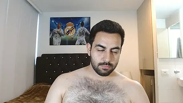 Snapshot of omarmohammedhot2 chatting on January 13, 2:32 pm omarmohammedhot2 online show from January 13, 2:32 pm