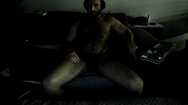 Hugealphabeast online show from November 22, 9:03 pm