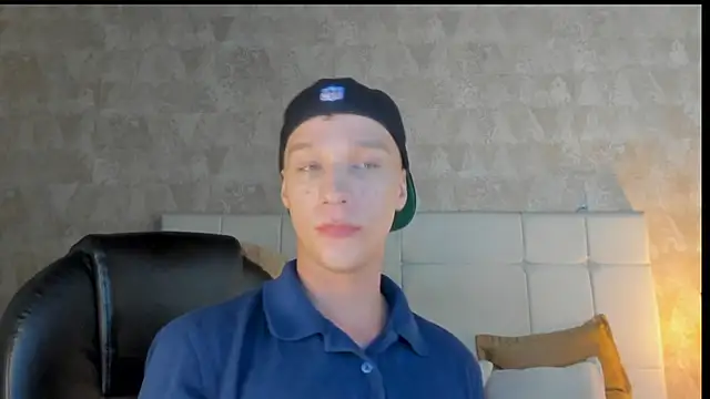 angelcortes online show from January 11, 7:28 pm