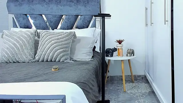 Zack Froone online show from December 4, 4:03 pm