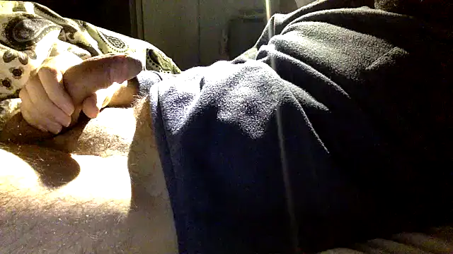 Snapshot of enty-y chatting on February 15, 4:47 am enty-y online show from February 15, 4:47 am