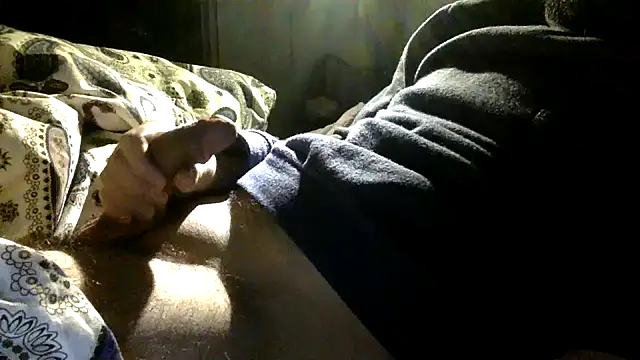 Snapshot of enty-y chatting on December 11, 6:59 am enty-y online show from December 11, 6:59 am