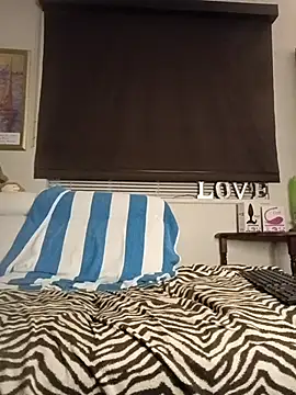 Hotbodyscottie online show from December 17, 10:33 am