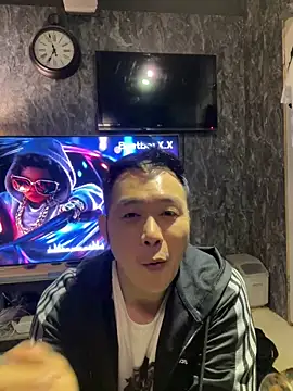 andy8889 online show from December 20, 10:55 am