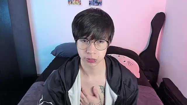 Aventure Twinks online show from November 22, 3:39 am