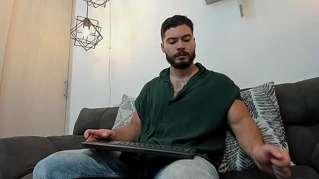 SebastianVilla  online show from December 28, 11:48 pm