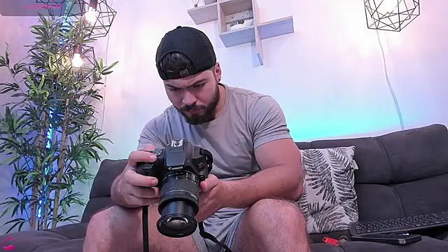 SebastianVilla  online show from March 1, 1:40 pm