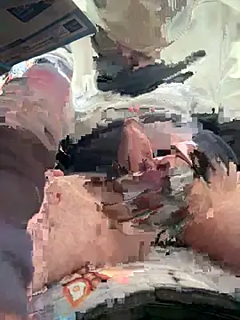 maurix9111 online show from April 1, 10:39 am