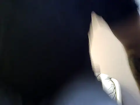 Snapshot of LSD669 chatting on October 9, 6:51 am LSD669 online show from October 9, 6:51 am