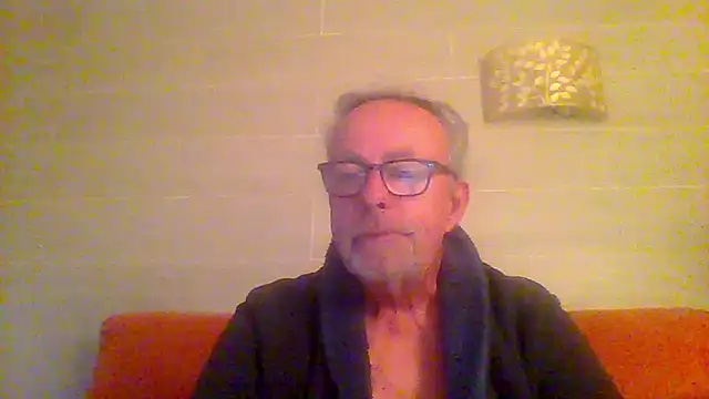 tuggy59 online show from April 4, 5:48 am