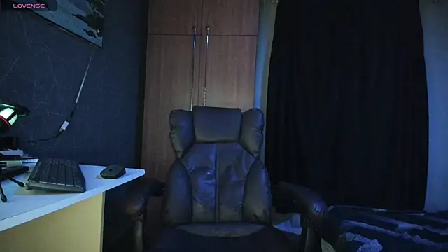 Eduu2322 online show from March 18, 10:37 pm