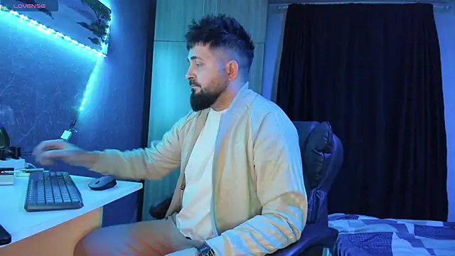 Eduu2322 online show from February 11, 11:01 pm