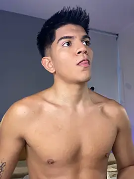 santiago 01 online show from April 16, 11:07 pm