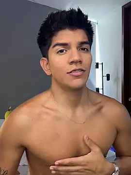 santiago 01 online show from March 11, 9:22 pm