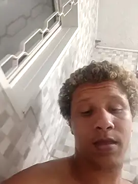 Nicolaskribeiro online show from November 21, 10:20 pm