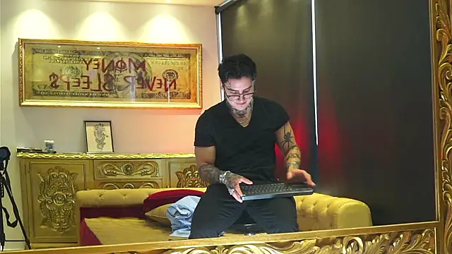 dantecoppolaa  online show from February 8, 9:41 pm