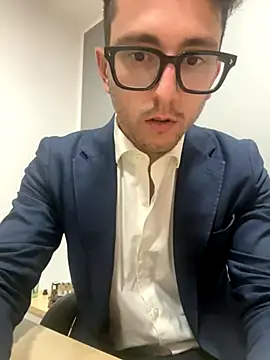 Snapshot of masterboss_ chatting on October 23, 11:46 am masterboss online show from October 23, 11:46 am