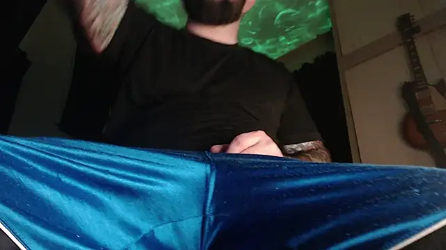 Snapshot of zedizded77 chatting on October 30, 12:24 am zedizded77 online show from October 30, 12:24 am