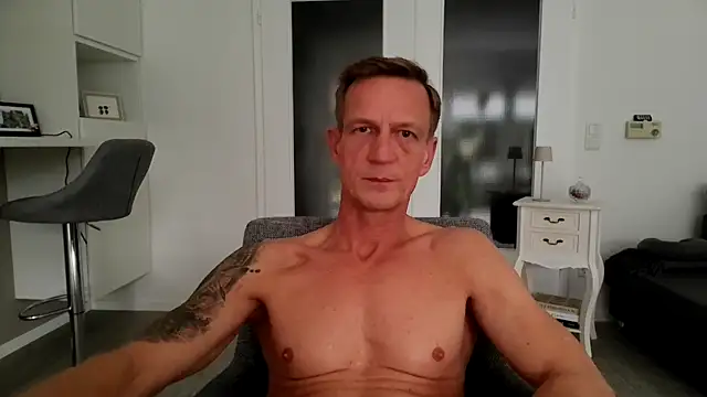 dirks71 online show from February 19, 11:39 am