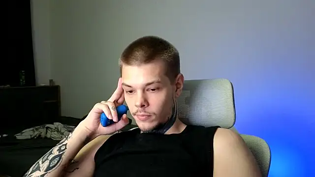 DENIS HERE online show from June 4, 7:09 pm
