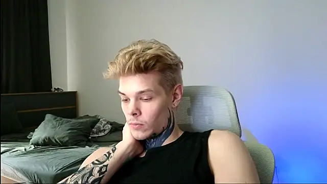 DENIS HERE online show from May 15, 3:42 pm