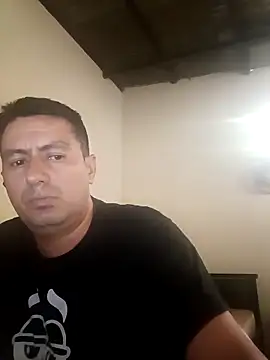 Snapshot of walwan85 chatting on October 6, 8:46 pm walwan85 online show from October 6, 8:46 pm