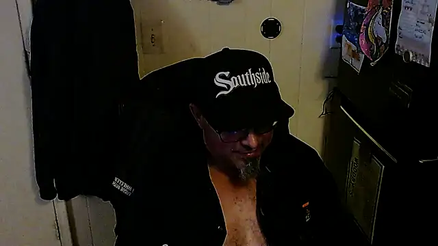 KrazyLegz online show from November 19, 11:26 pm