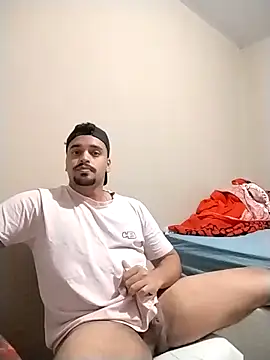 Snapshot of Xcumshot33 chatting on October 22, 3:32 am Xcumshot33 online show from October 22, 3:32 am