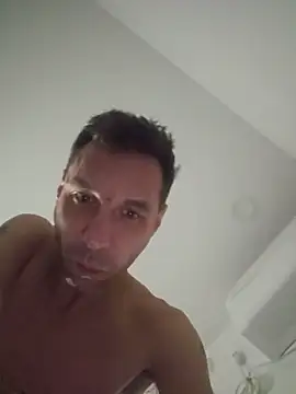Iliketocooksquirt25 online show from June 2, 4:57 am