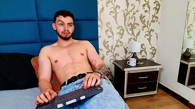 Michael magno online show from June 19, 6:46 pm