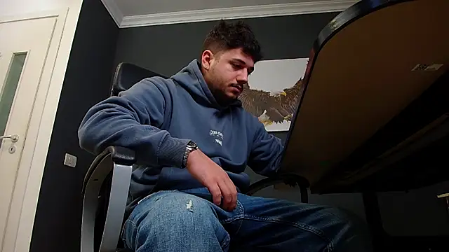 Snapshot of JoshKnights chatting on February 12, 5:47 am JoshKnights online show from February 12, 5:47 am