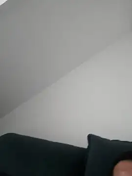 pierre0810 online show from December 22, 9:34 pm