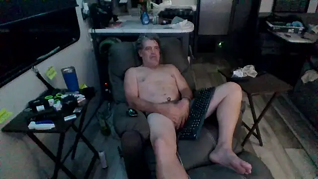 lateniter online show from April 8, 10:14 am