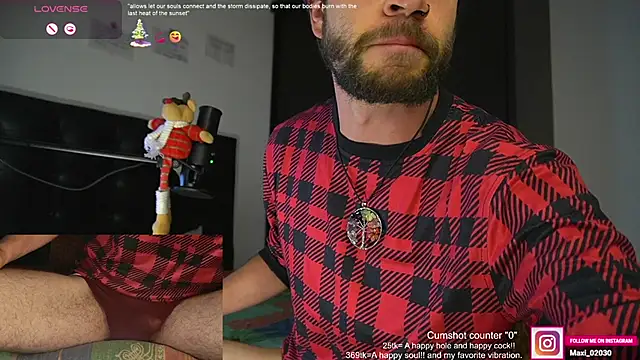 just maxii online show from December 21, 11:13 pm