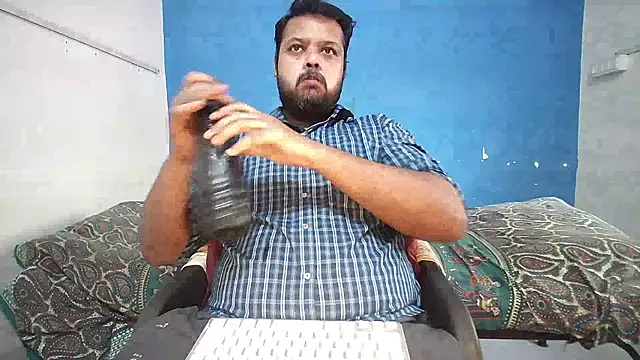 dirtybearr online show from December 20, 7:44 am