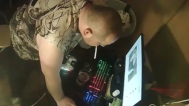 perversalus online show from May 18, 5:39 pm