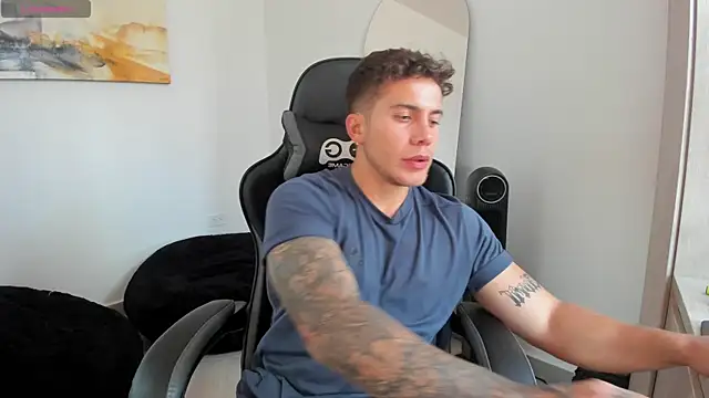 LucianSinclair online show from January 25, 9:35 pm