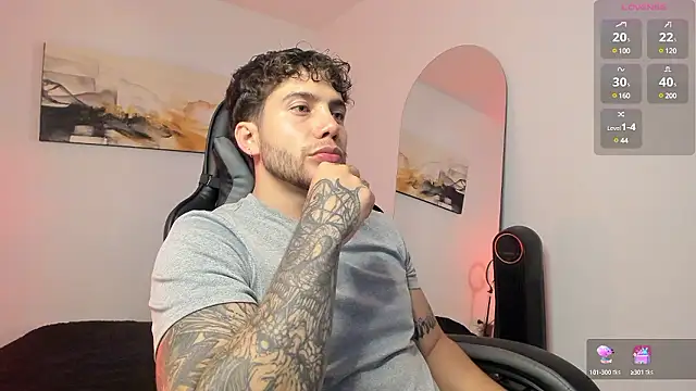 LucianSinclair online show from December 3, 12:11 am