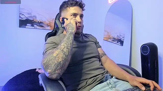 LucianSinclair online show from December 22, 11:09 pm