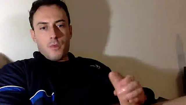 Snapshot of mainnrd chatting on February 13, 10:54 pm mainnrd online show from February 13, 10:54 pm