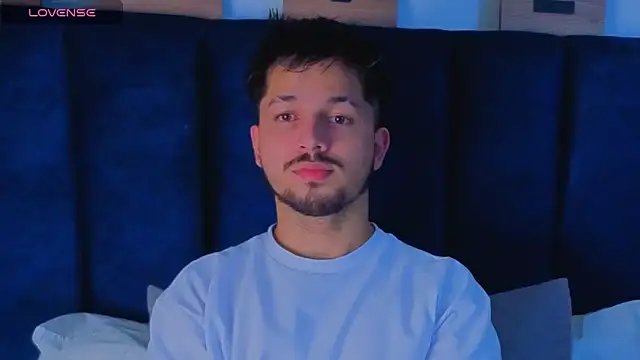 Issac james  online show from March 27, 2:27 am