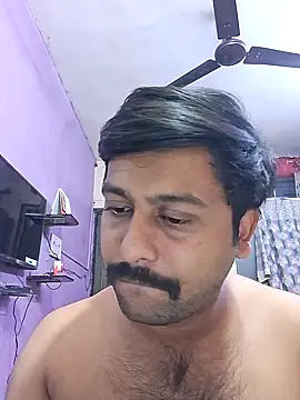 GlassBarge9 online show from January 8, 10:27 pm