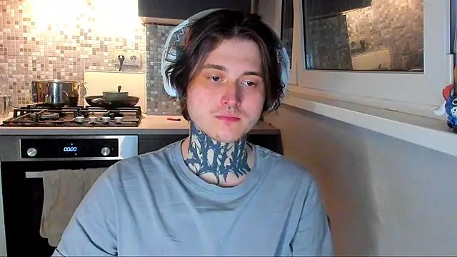  torfin  online show from April 23, 9:28 pm