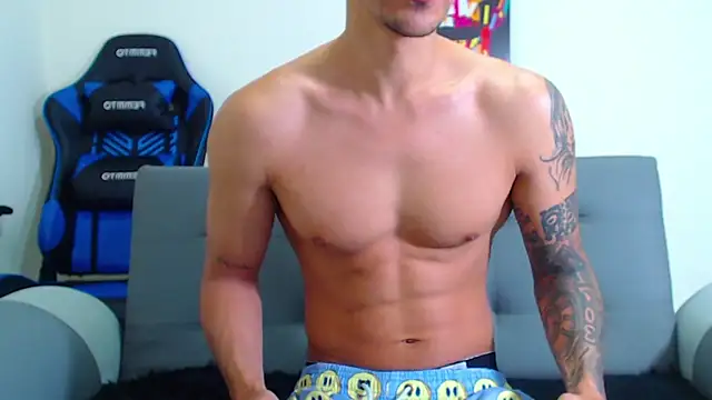 Snapshot of Tristan-bm chatting on January 11, 12:29 pm Tristan-bm online show from January 11, 12:29 pm